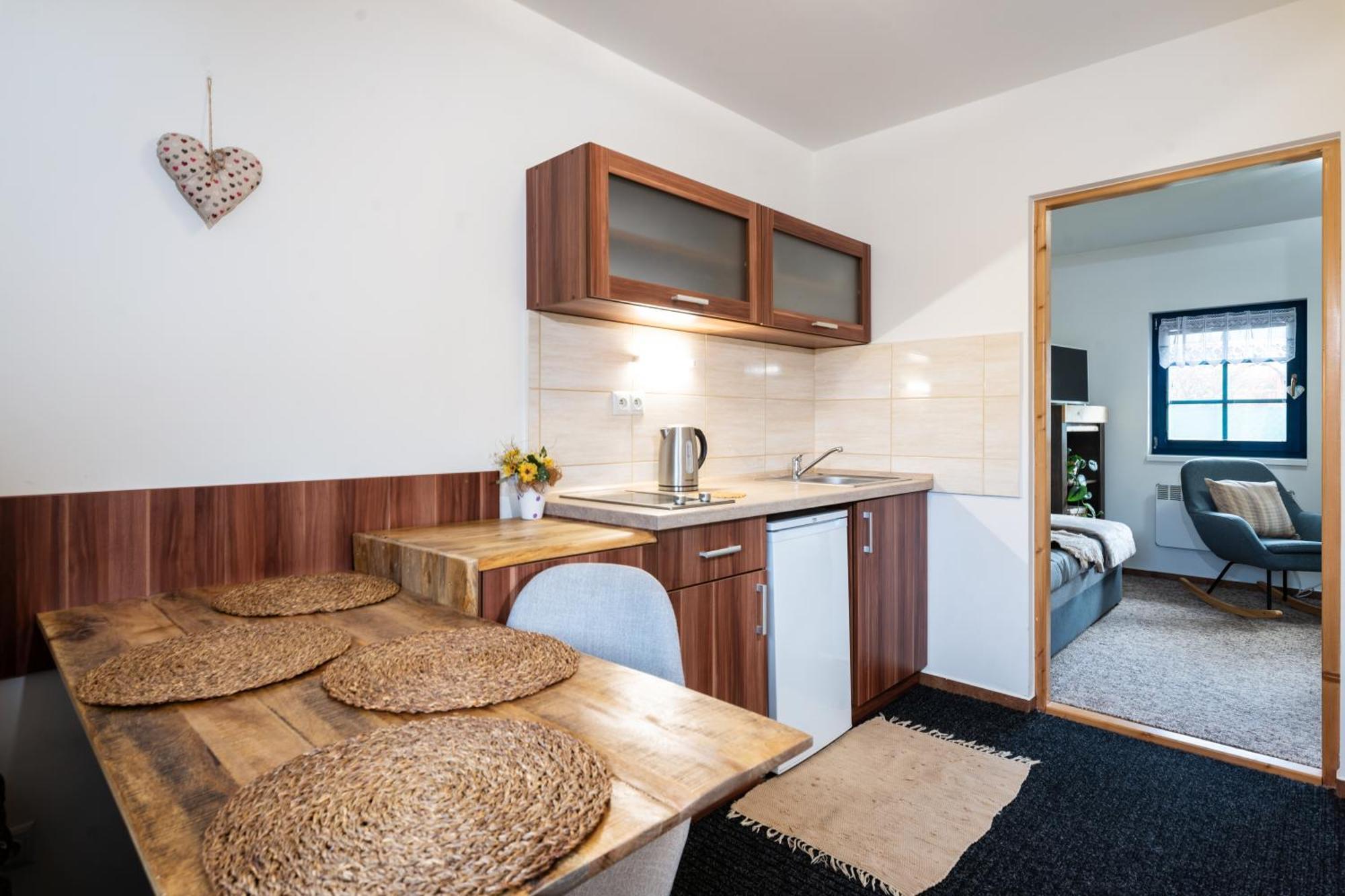 Piemonti Besenova Apartment Екстериор снимка