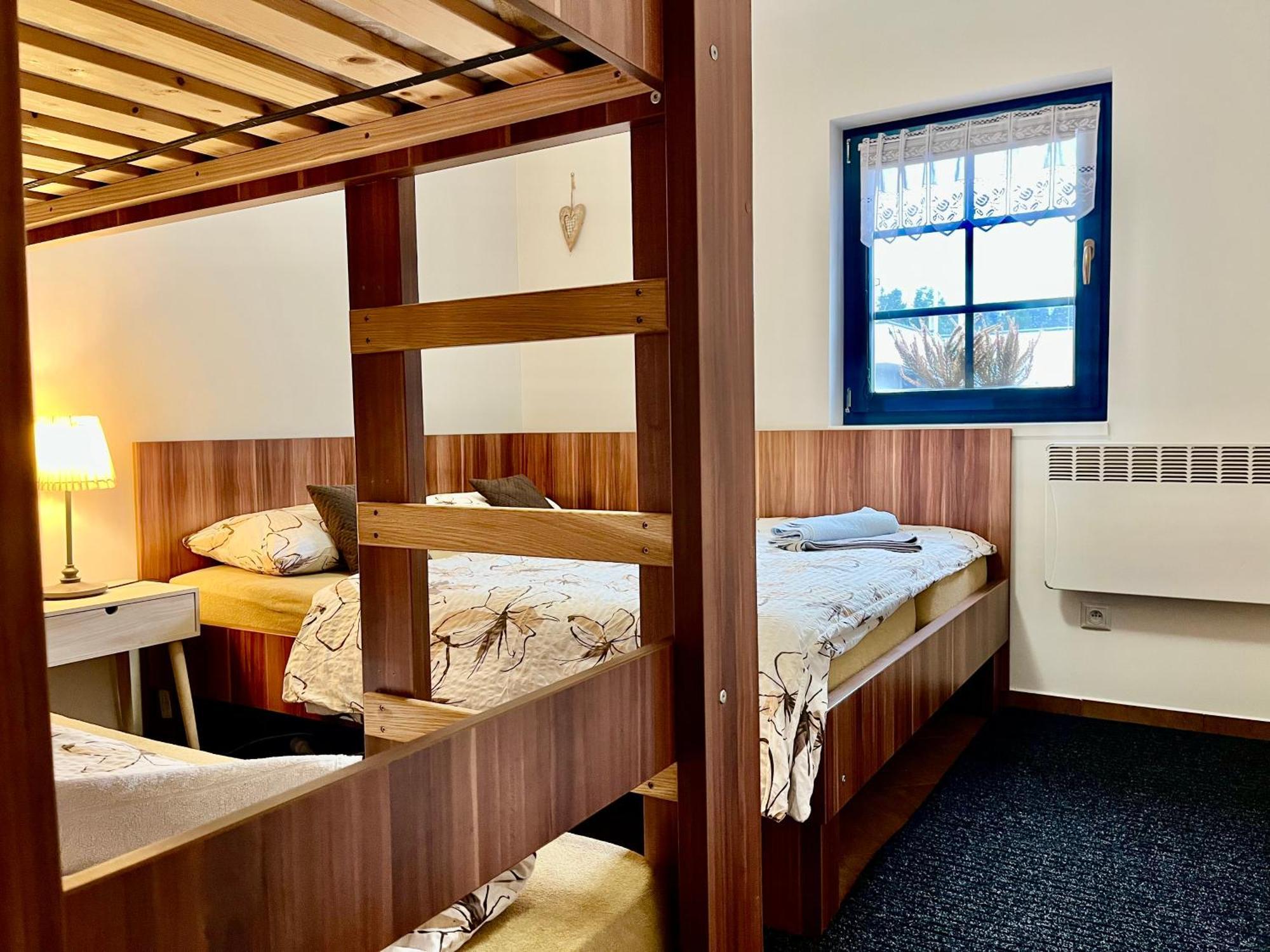 Piemonti Besenova Apartment Екстериор снимка