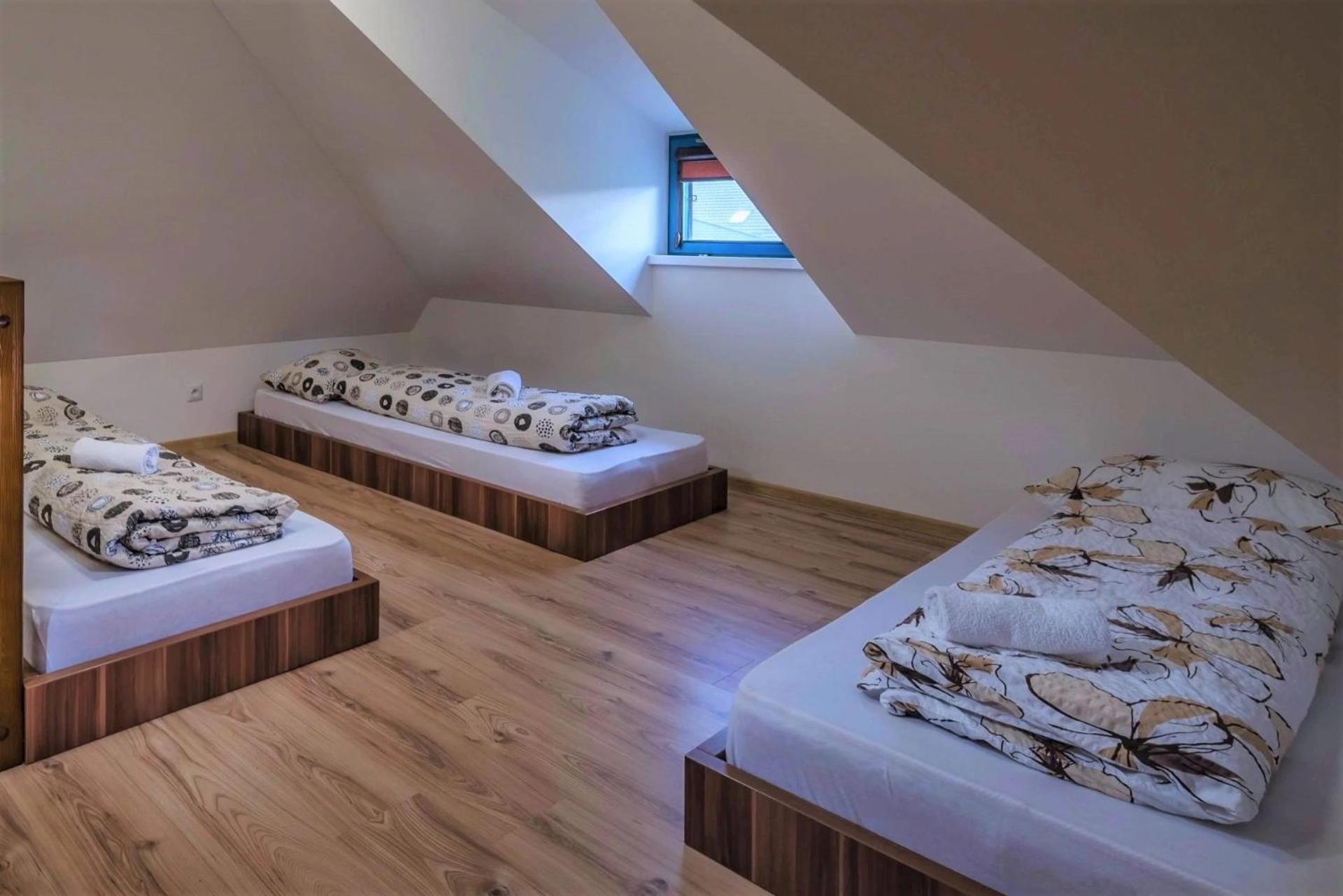 Piemonti Besenova Apartment Екстериор снимка
