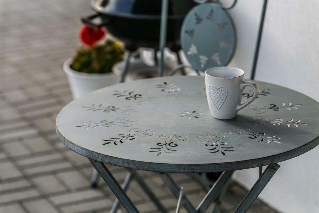 Piemonti Besenova Apartment Екстериор снимка